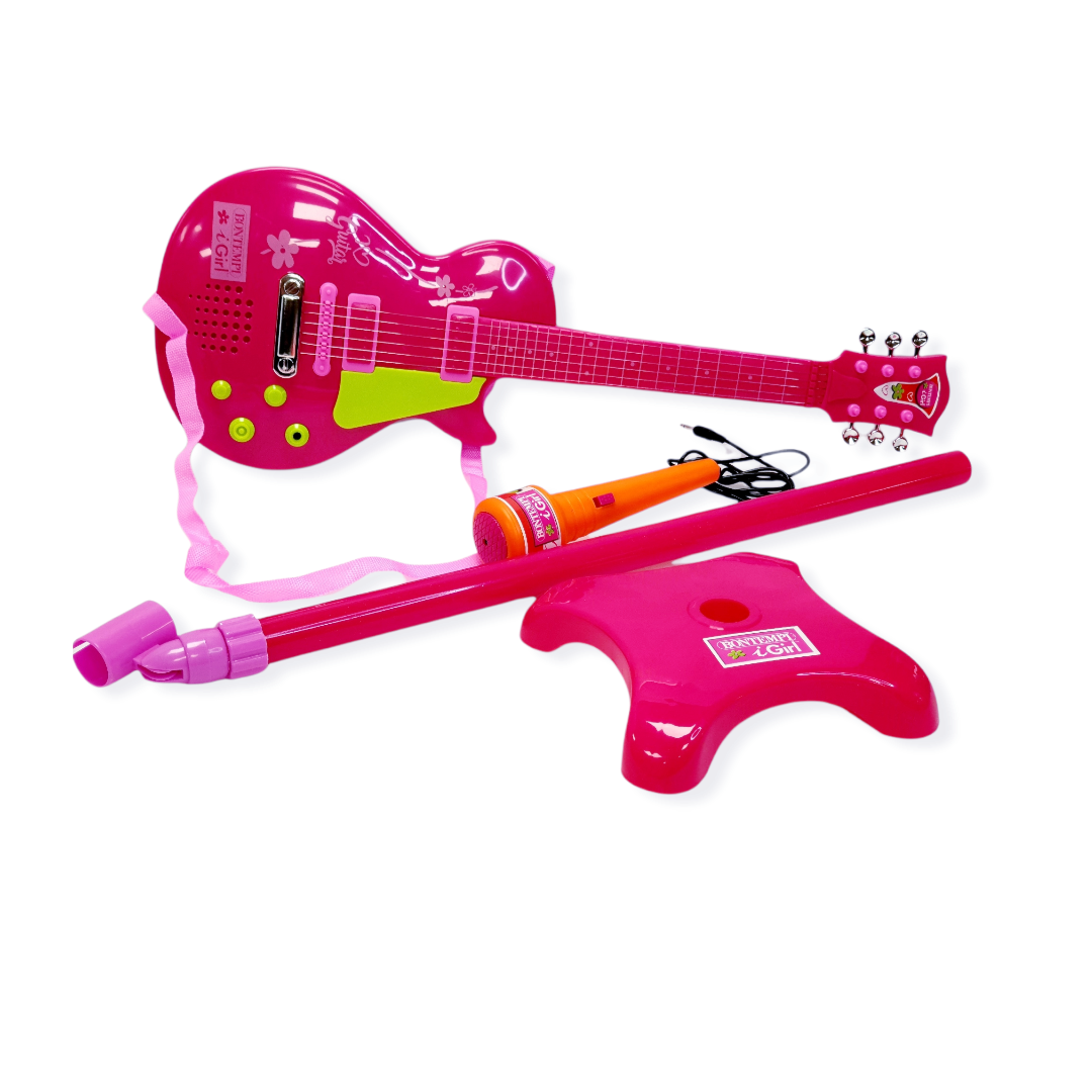 Gitara su mikrofonu mergaitei