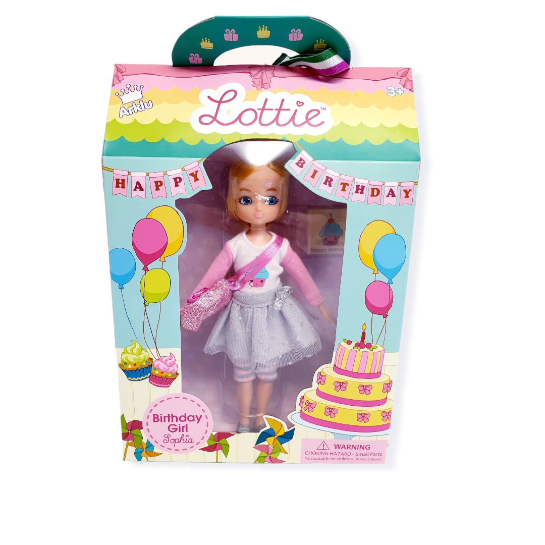 Lėlytė "Lottie" gimtadienio mergaitė