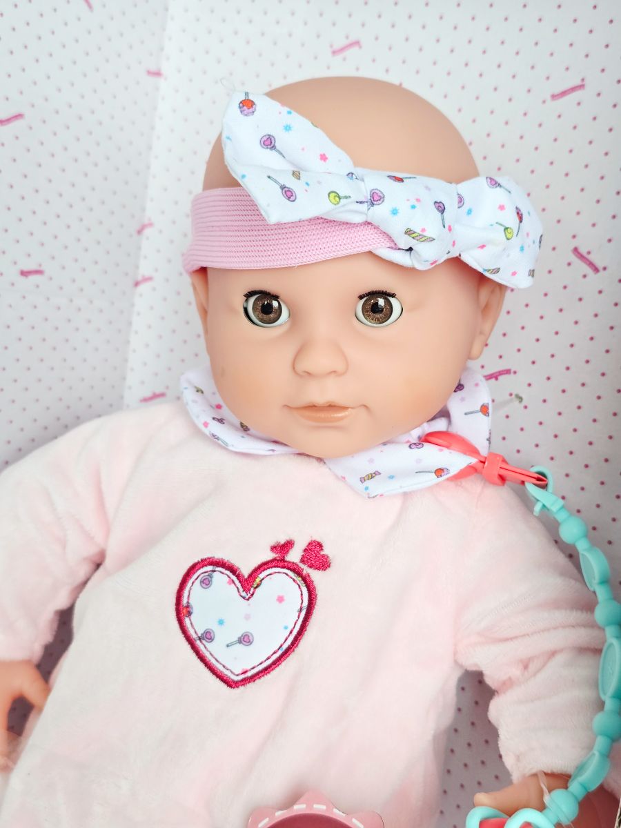 Lėliukas su čiulptuku